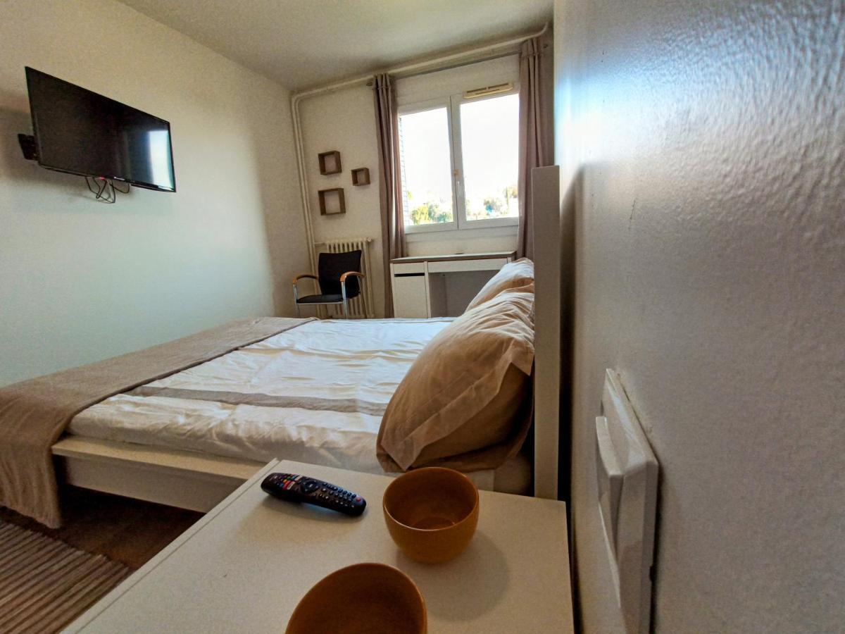 Private Room In Renovated Apartment - Tram 1 Min Walk Nizza Kültér fotó