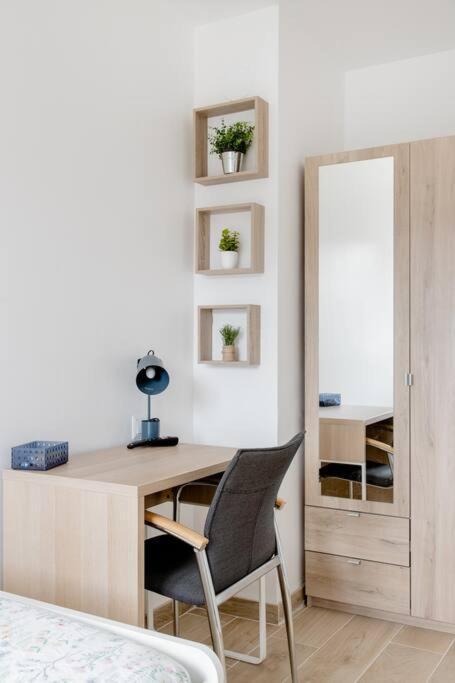 Private Room In Renovated Apartment - Tram 1 Min Walk Nizza Kültér fotó