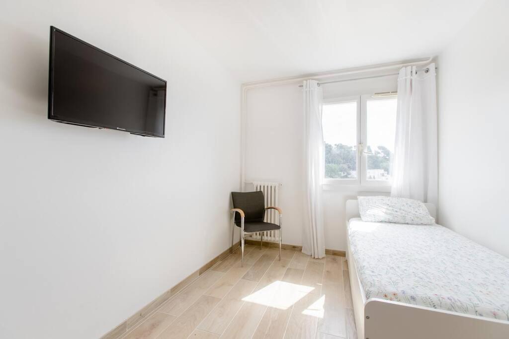 Private Room In Renovated Apartment - Tram 1 Min Walk Nizza Kültér fotó